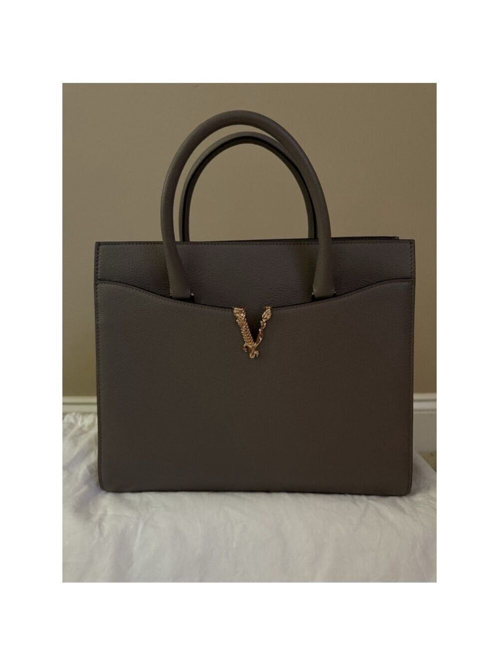Versace Virtus Grainy Calf Leather Grey Large Top Handle Bag NWT $ 2100 Retail - Picture 2 of 10